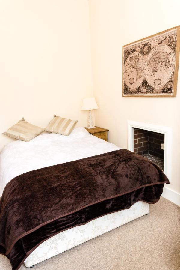 Stylish 2 Bedroom, City Centre Apartment Aberdeen Buitenkant foto